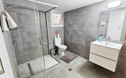 Downtown Rooms, 200m from Marina Beach