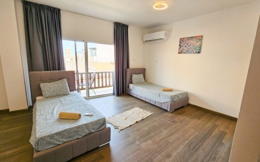 Downtown Rooms, 200m from Marina Beach