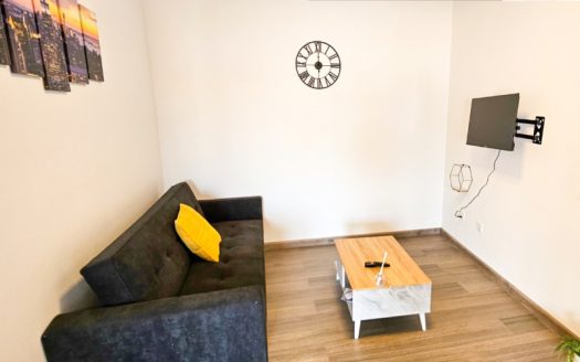 Downtown Rooms, 200m from Marina Beach